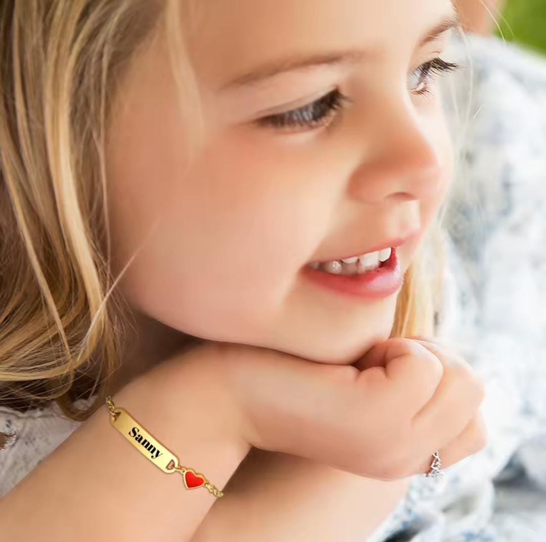 Pulsera de corazón rojo niños